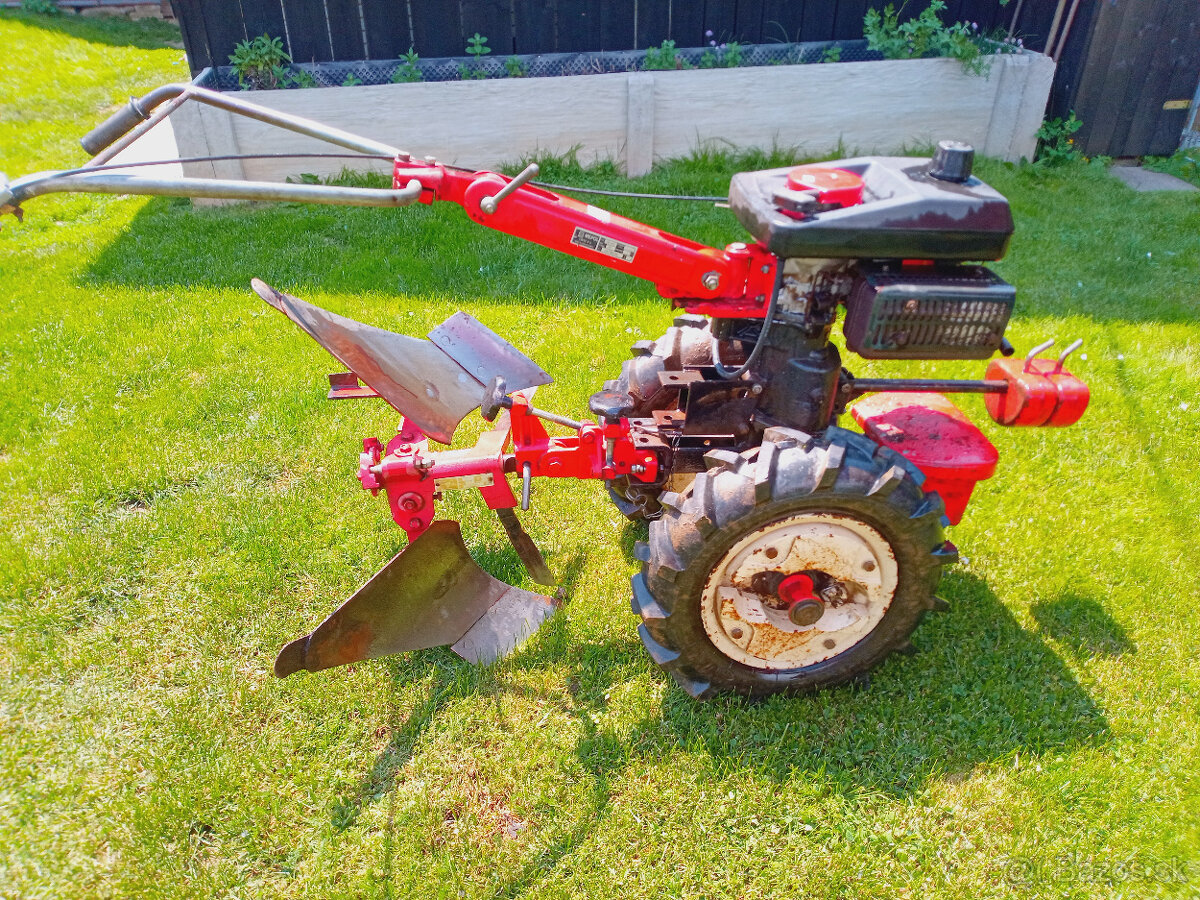 Predám malotraktor Vari