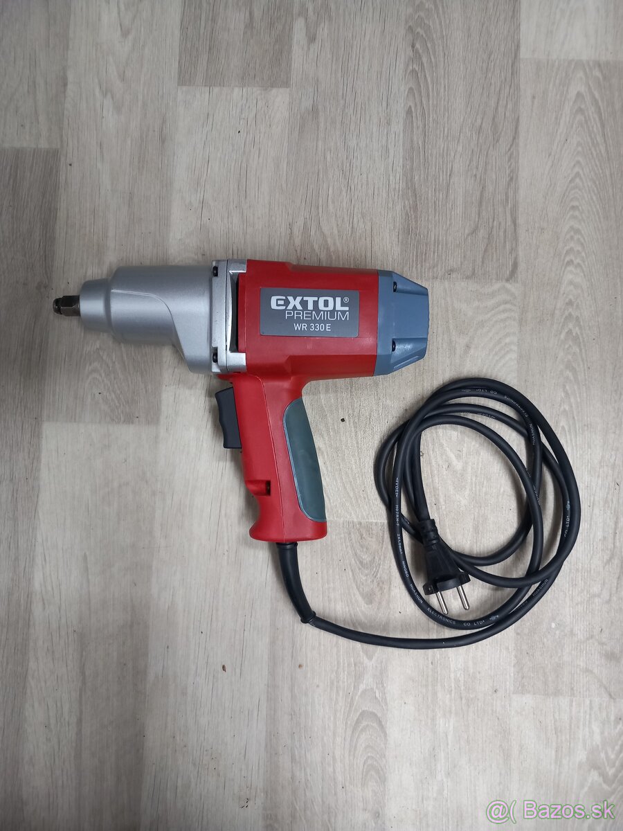 Elektrický rázový uťahovač