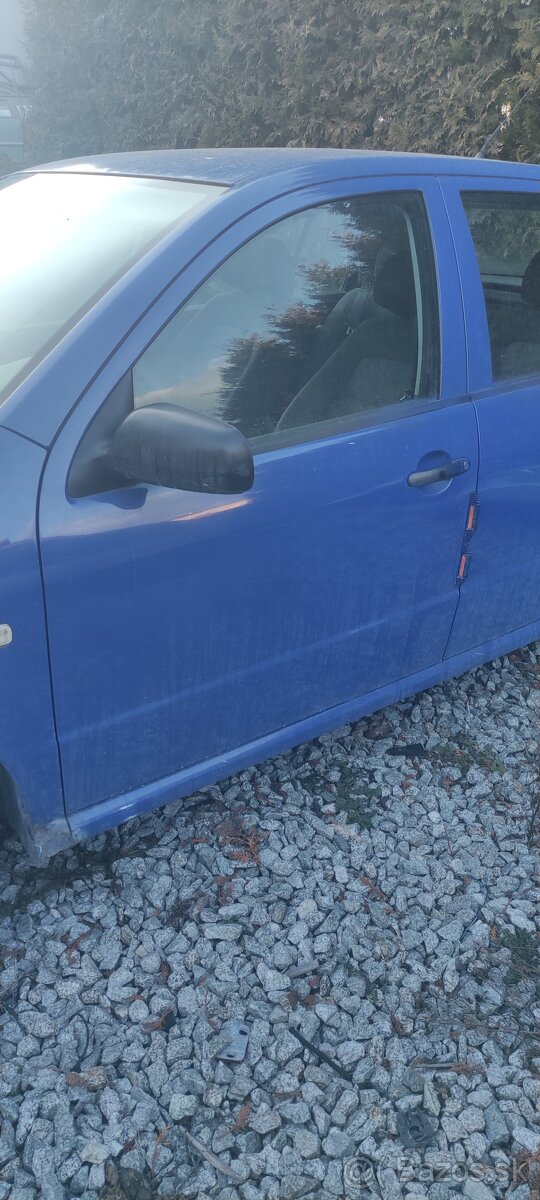 Predám predne šoférove dvere škoda Fabia rok2003 kód4590