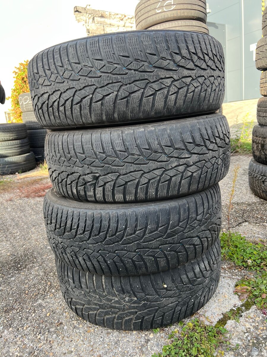 NOKIAN 215/60/R16 ZIMNÉ