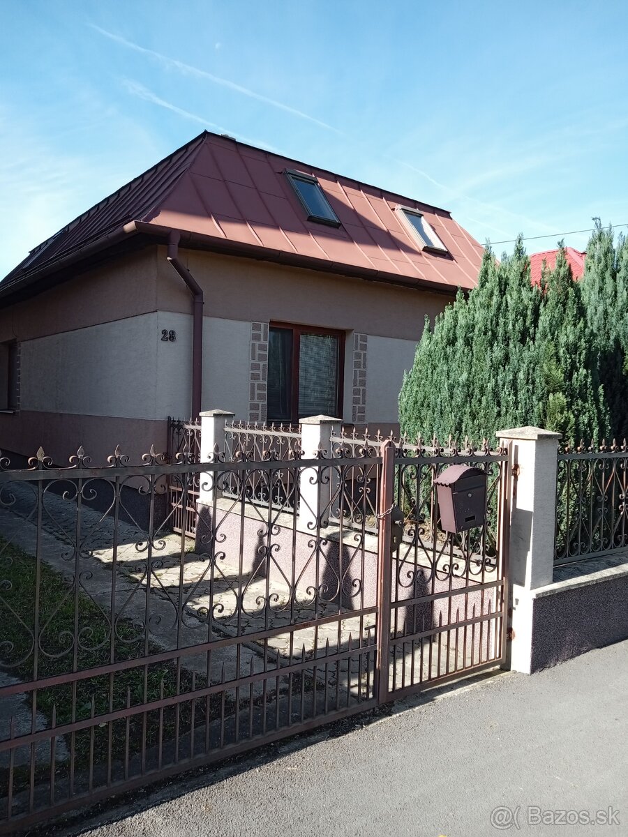 Rodinný dom Pavlovce nad Uhom