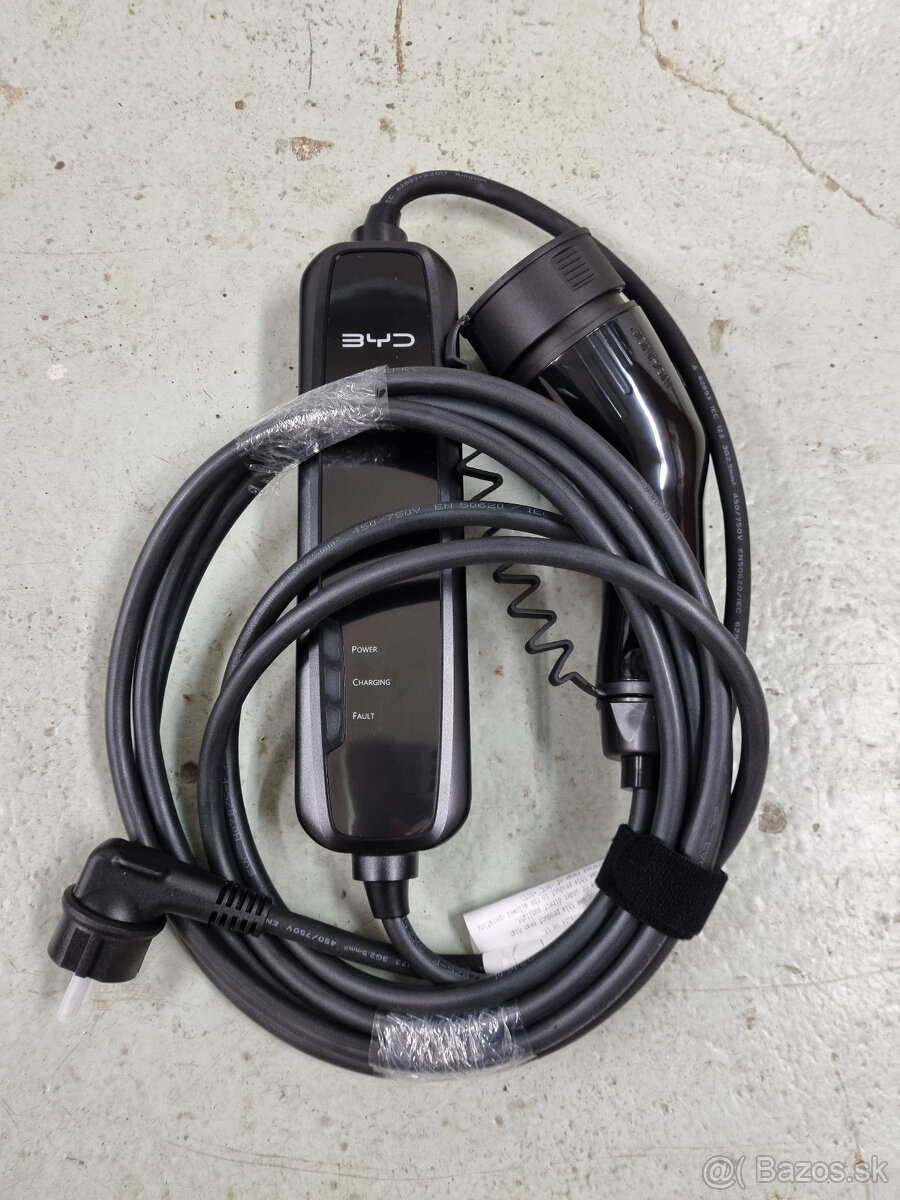 Nabíjací kábel pre elektromobil BYD