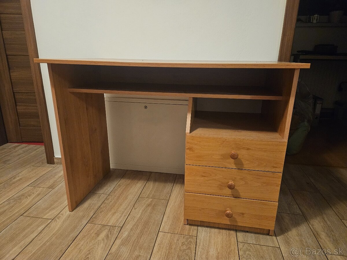 Písací stôl 102 x 56 cm