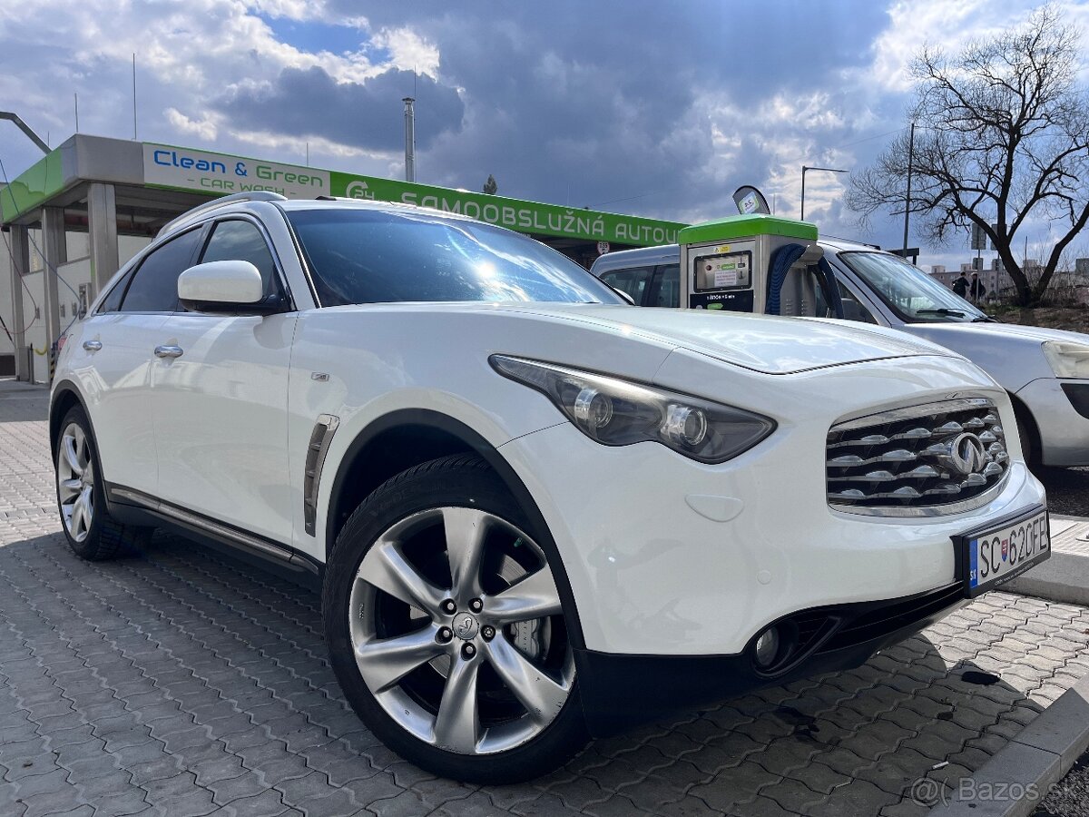 Infiniti FX37S Prémium