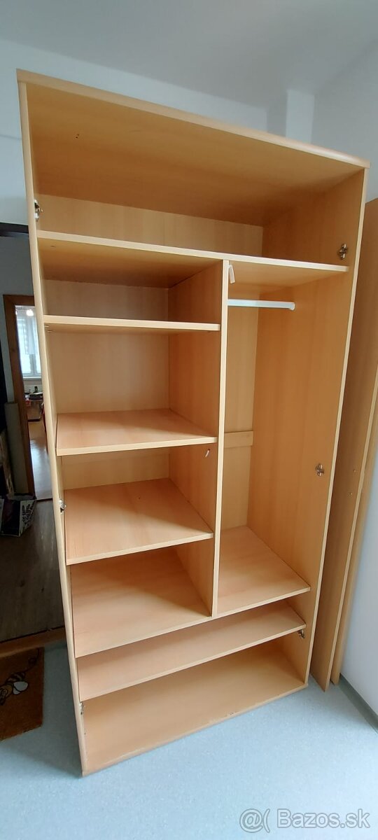 Dvojdielna skriňa