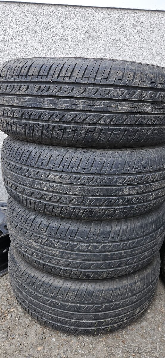 Predam 4x pneu 205 60 R15