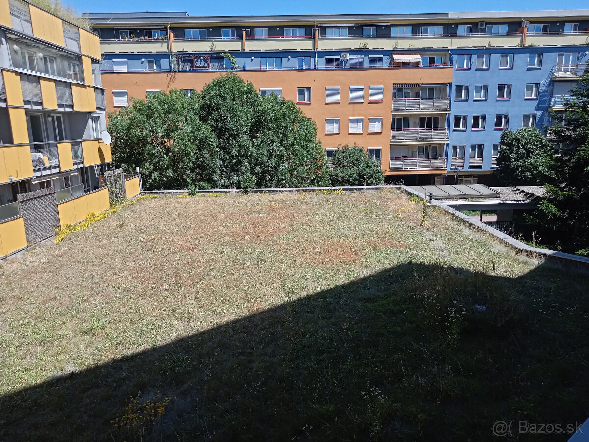 Prenájom pekný veľký 2 iz byt v NOVOSTAVBE, balkon, pivnica