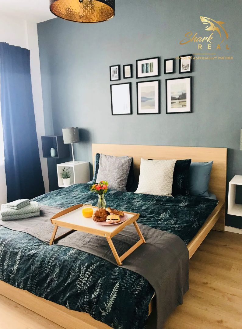 Kompletne zrekonštruovaný 3-izbový byt v Starom Meste – Heyd