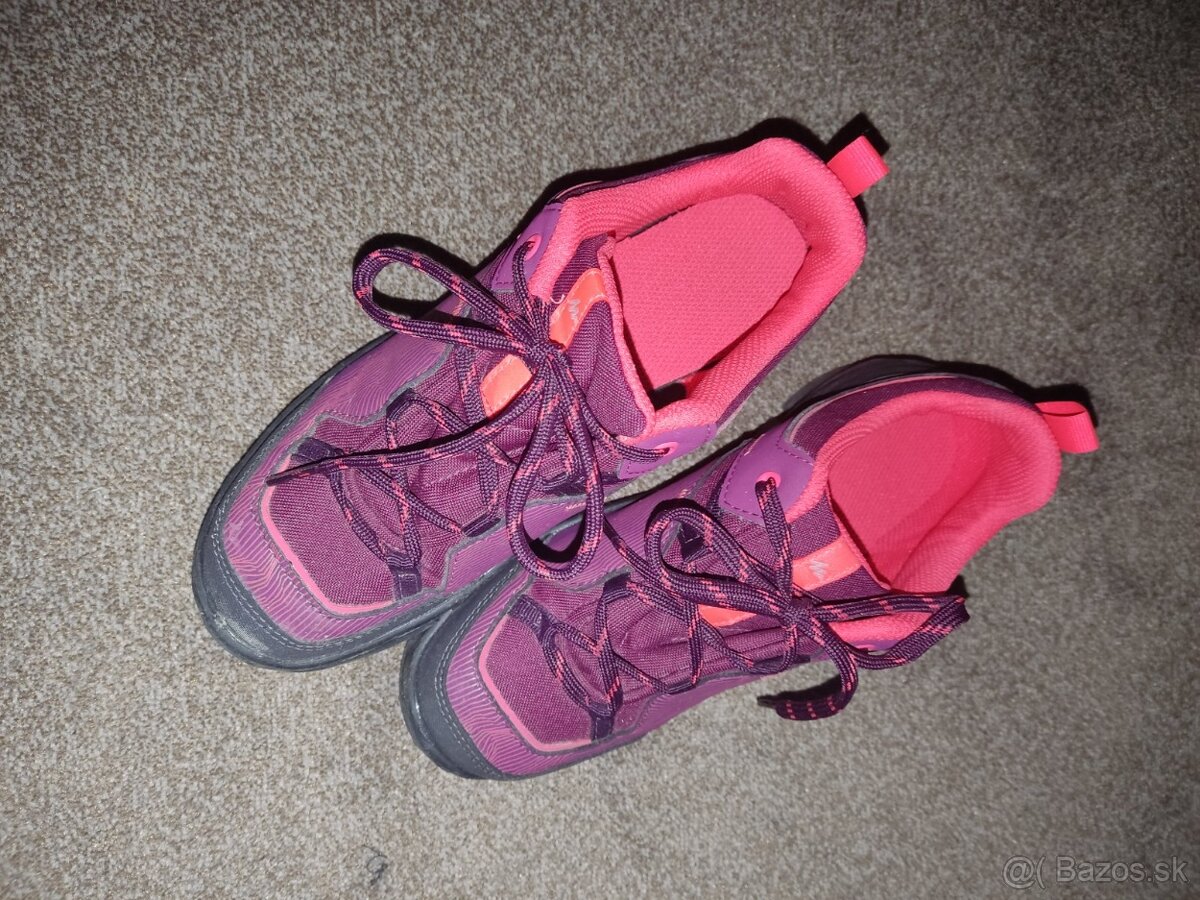 Turistické topánky 35