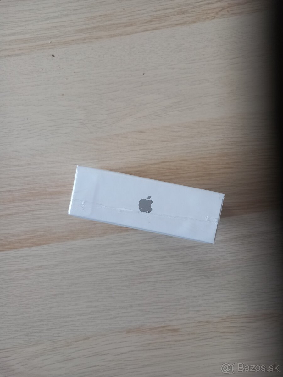 Apple AirPods (3rd generation) with MagSafe Charging Case