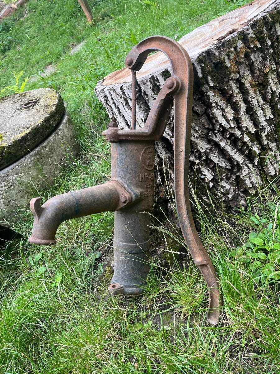 Ručná pumpa na vodu NP-90