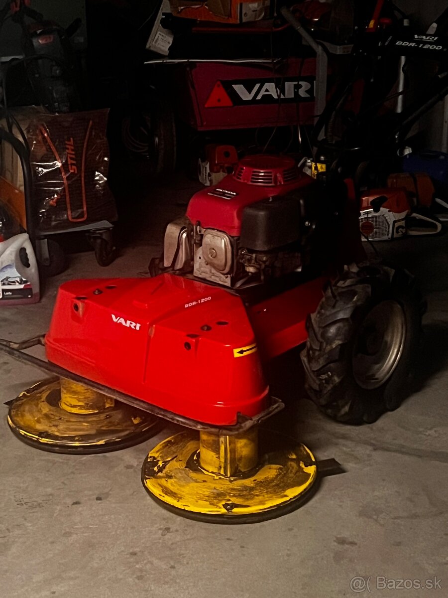 DVOUBUBNOVÁ sekačka VARI BDR 1200 zánovní stav