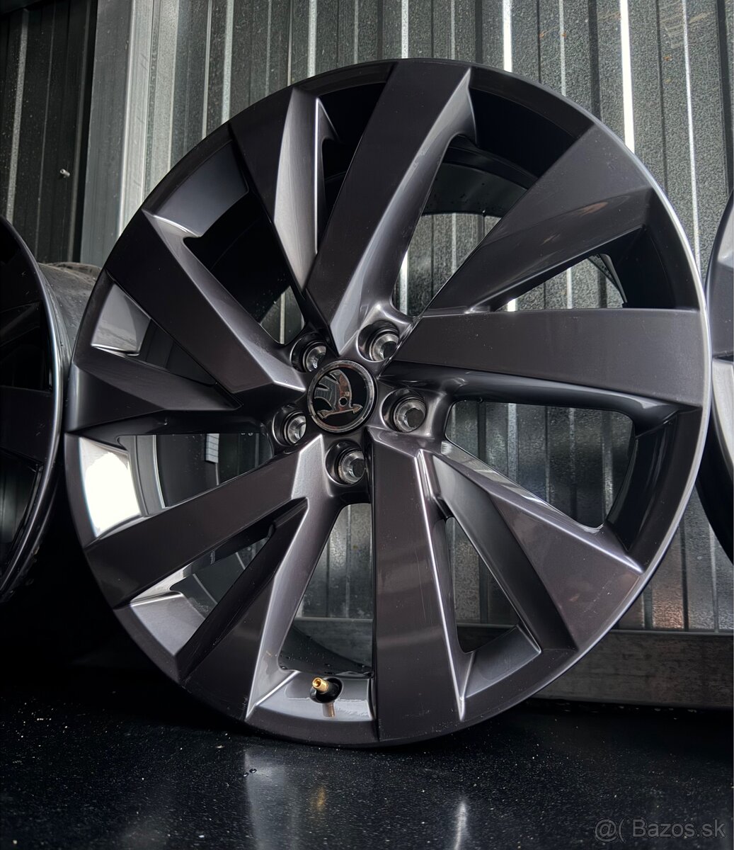 #21 Nové elektróny originál Škoda 5x100 r18