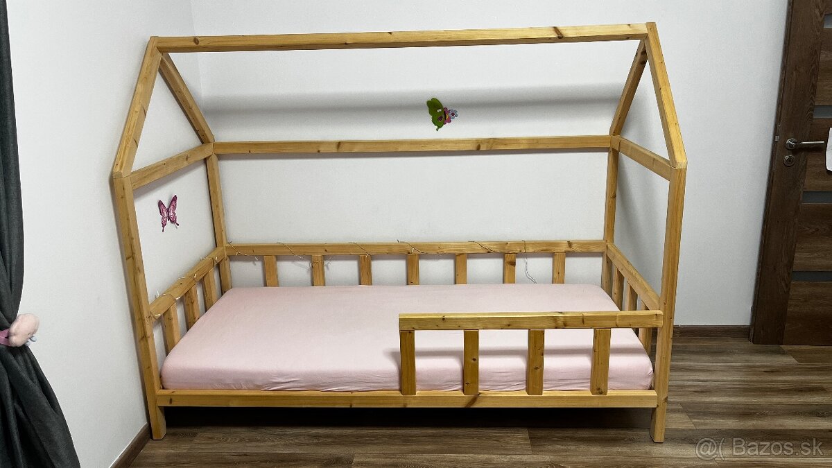 Detská posteľ - domček