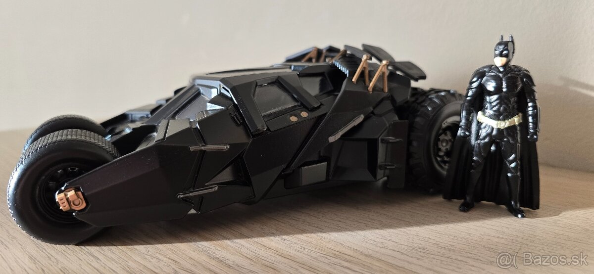 BATMAN JADA kovová kolekcia BATMOBILE, mierka 1:24