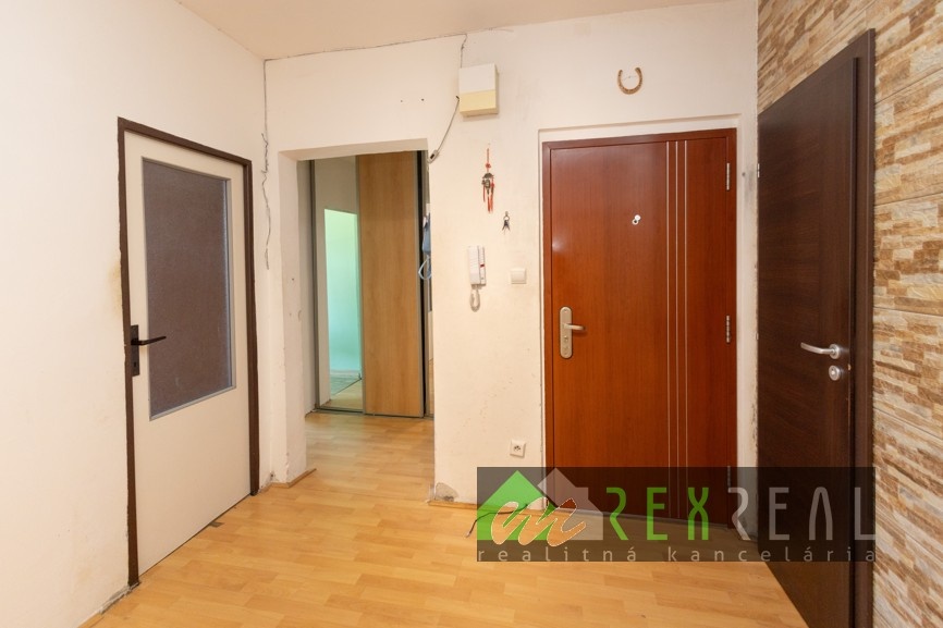 Predaj 4 izbového bytu, Veľký Krtíš.