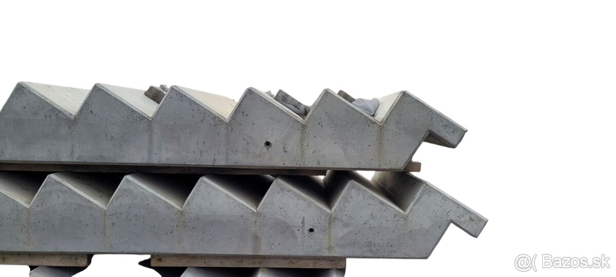 Predam prefabrikat novych betonovych schodov