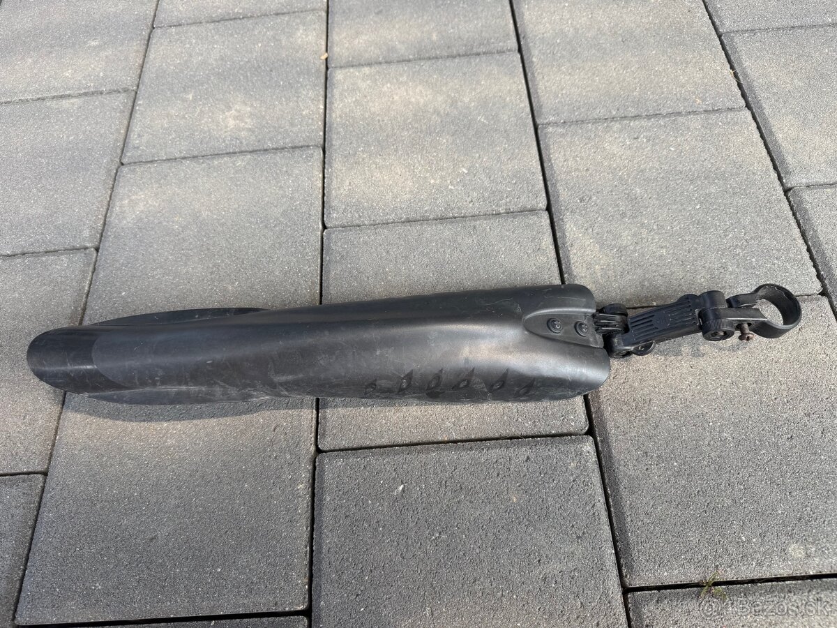 Zadný blatník na horský bicykel