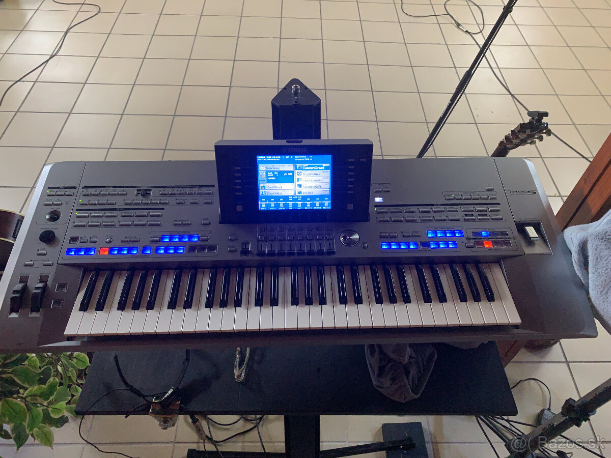 Yamaha Tyros 5