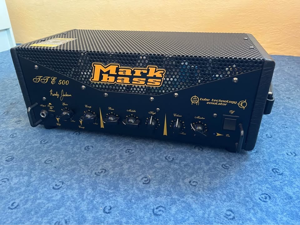 Basgitarový fullsttack