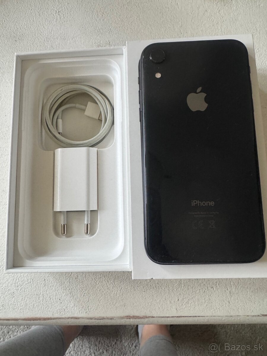 Iphone XR 128gb cierny