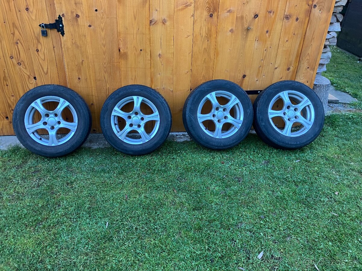 Hliníkové disky BROCK RC14 6,5J x 15 H2 - 5x114.3 (Kia Ceed)