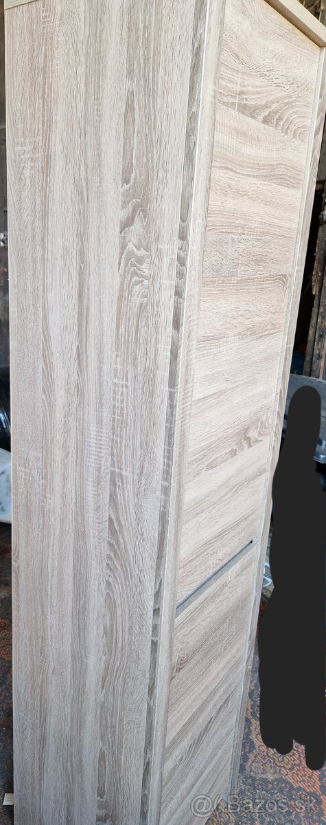 Skriňa do spálne obývačky