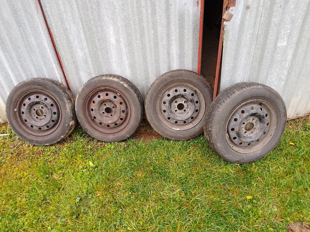 Predám letné pneu aj s pl. diskami.