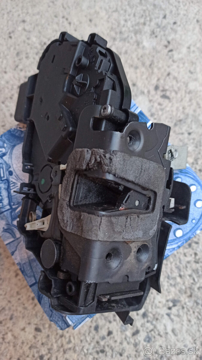 Zámok ľavých predných dverí Ford Mondeo, Galaxy, S-Max
