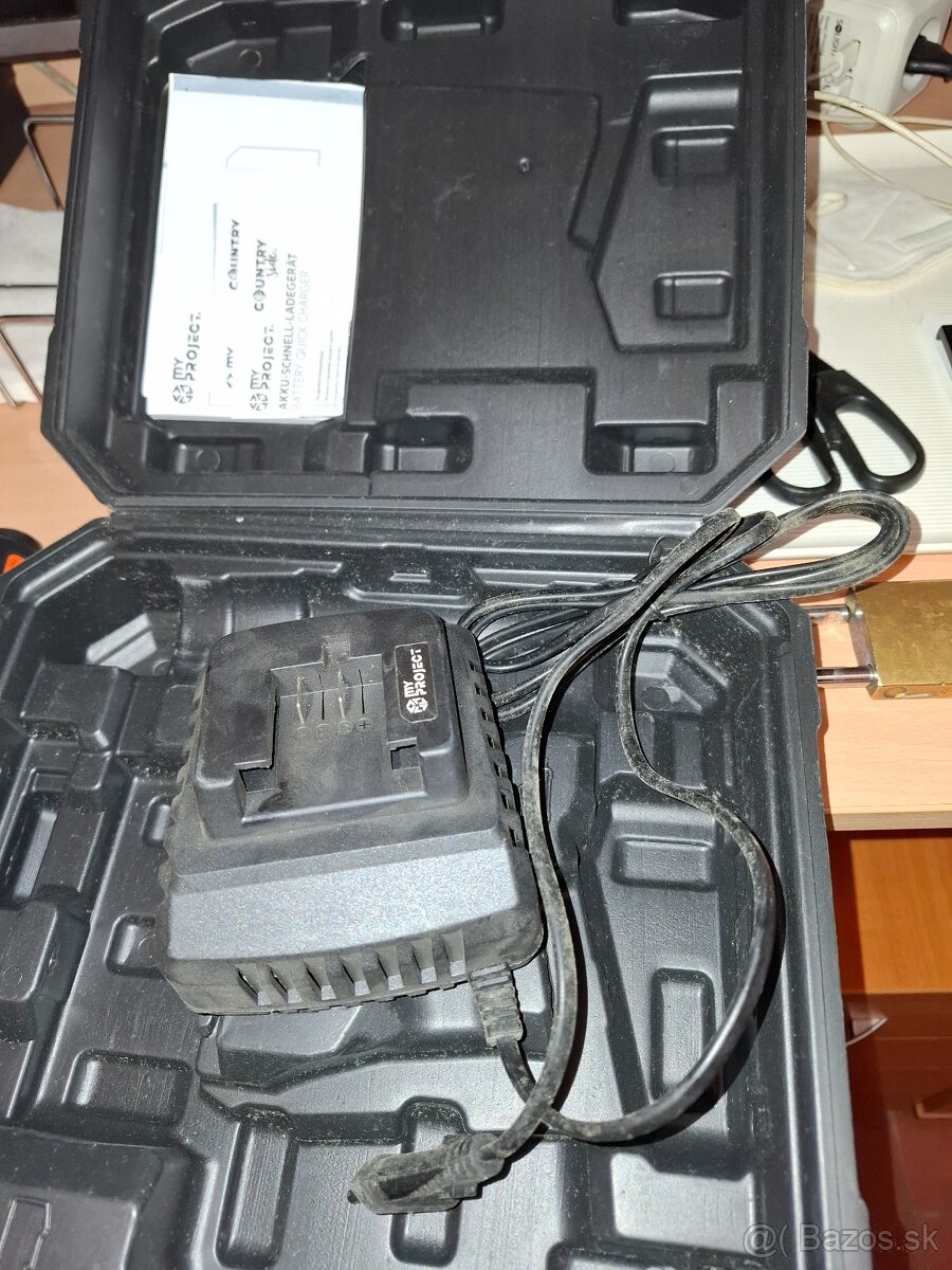 Nabíjačka s kufrom - My project