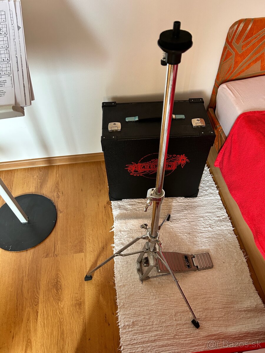 Stojan na hit-hat činely