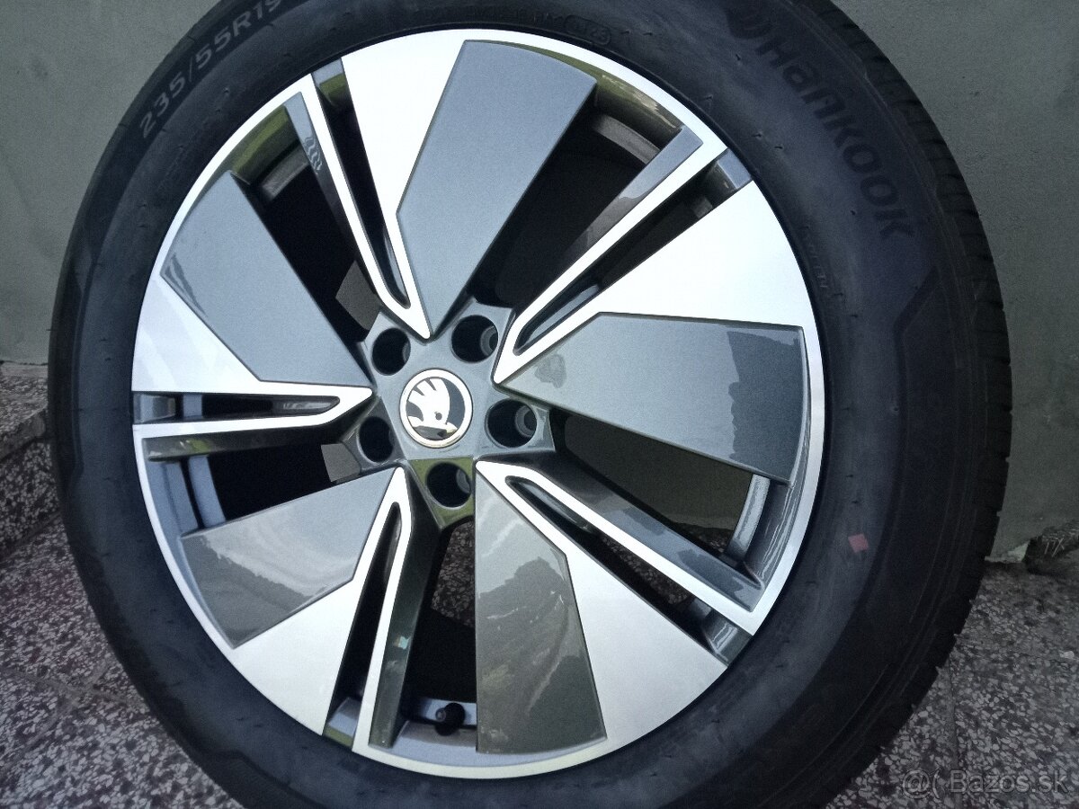Škoda Enyaq 19"235/55 R19 originálne elektróny, letná sada