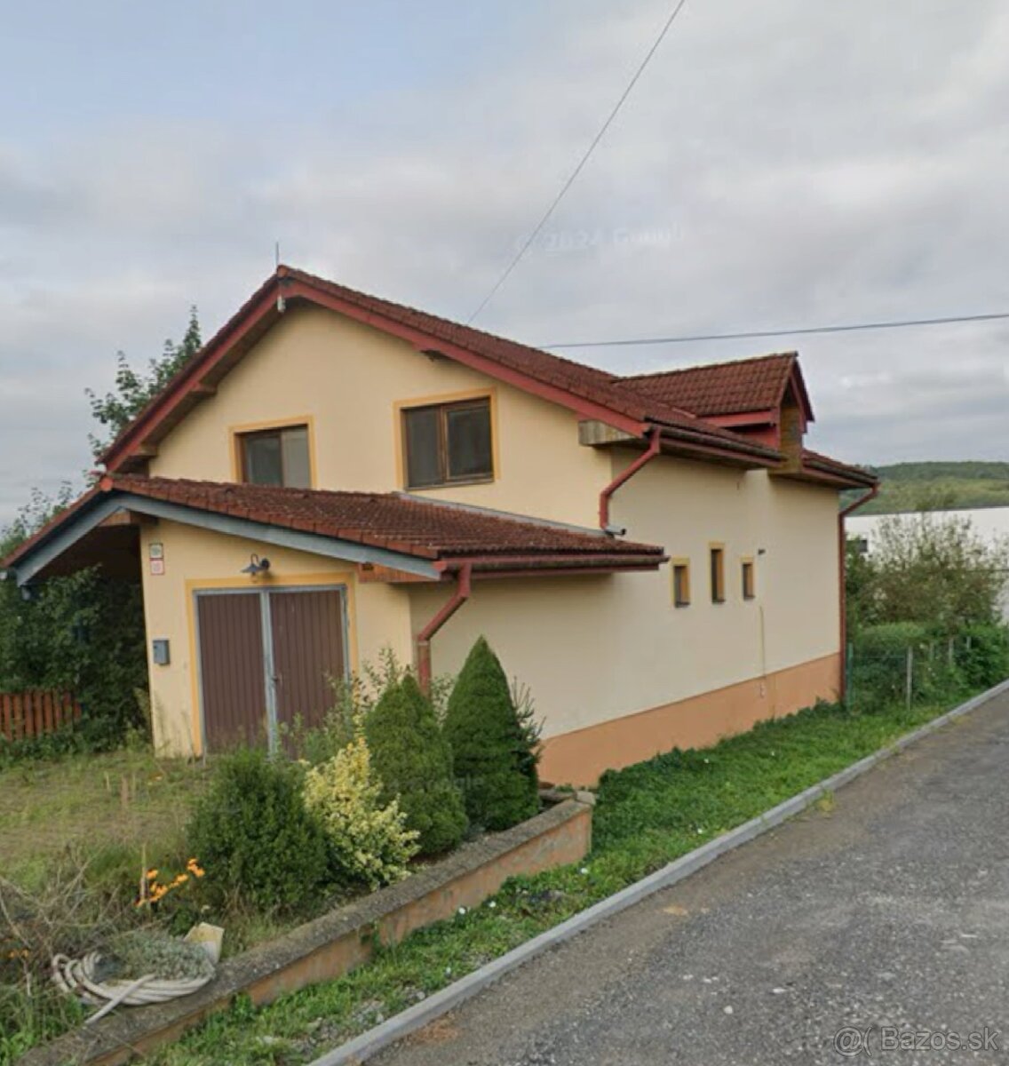 2 podlažny rodinný dom Sitnik Stropkov