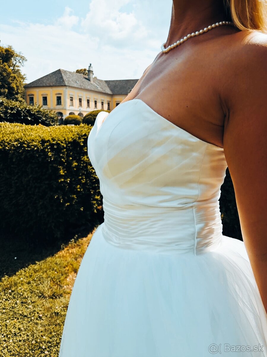Krásne svadobné šaty
