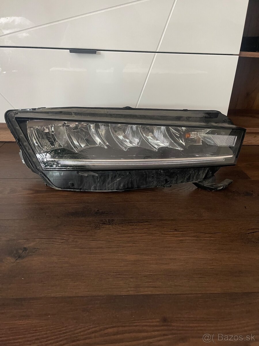 Svetlo Škoda Octavia 4 LED