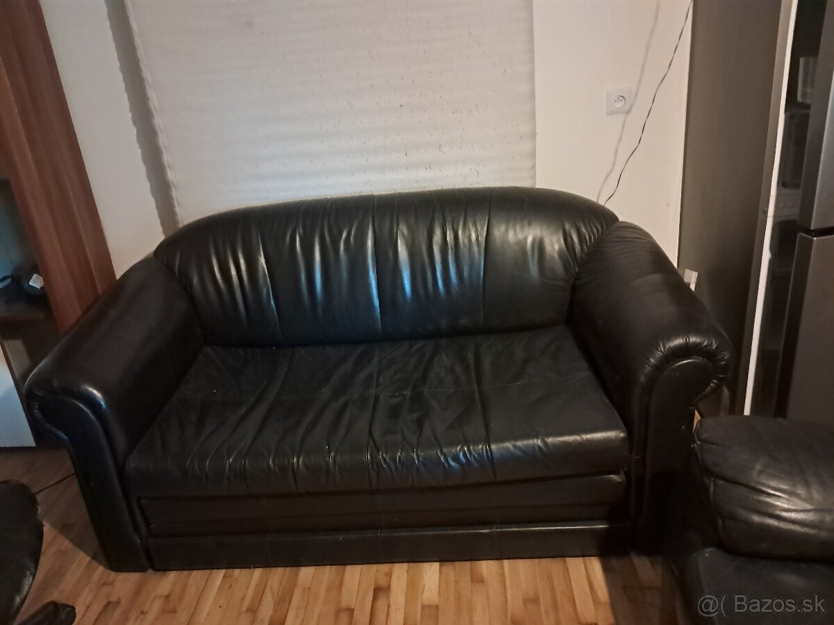 predám koženú sofu