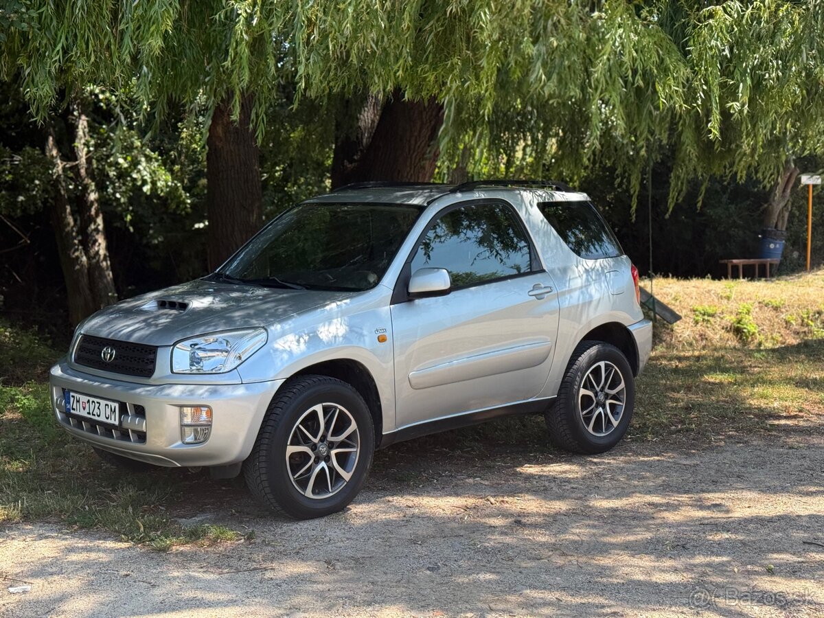 Toyota RAV4 2.0 D-4D 3D