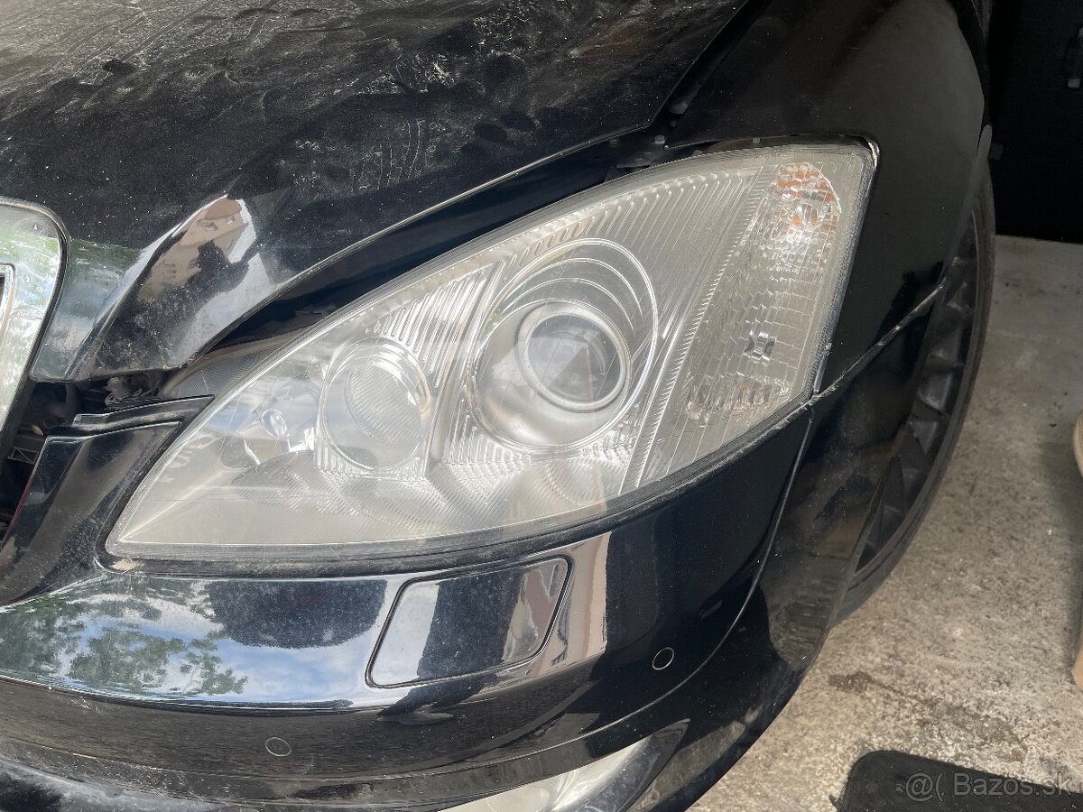 Mercedes s class w221 predne svetla xenon bixenon
