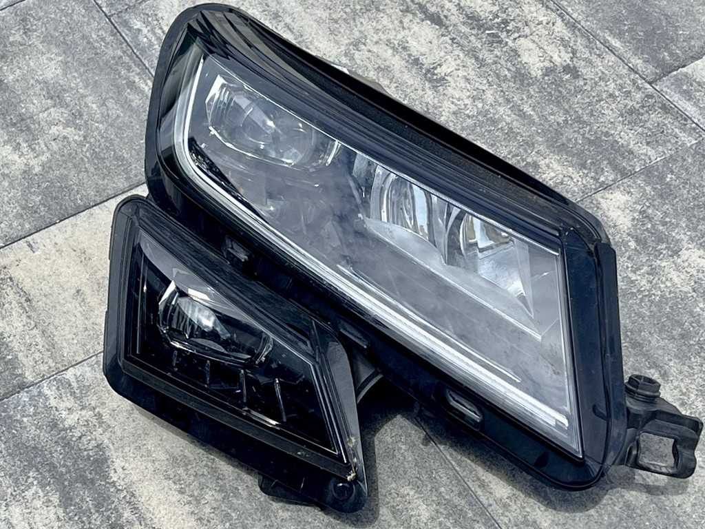 ŠKODA KODIAK - PRAVÉ PREDNÉ FULL LED SVETLO