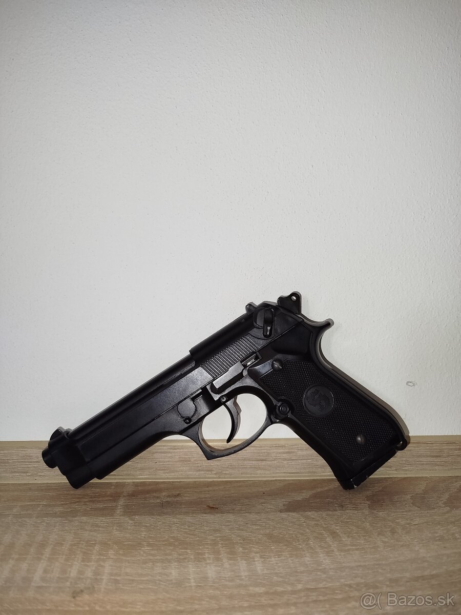 Airsoft Pištol barretta m9