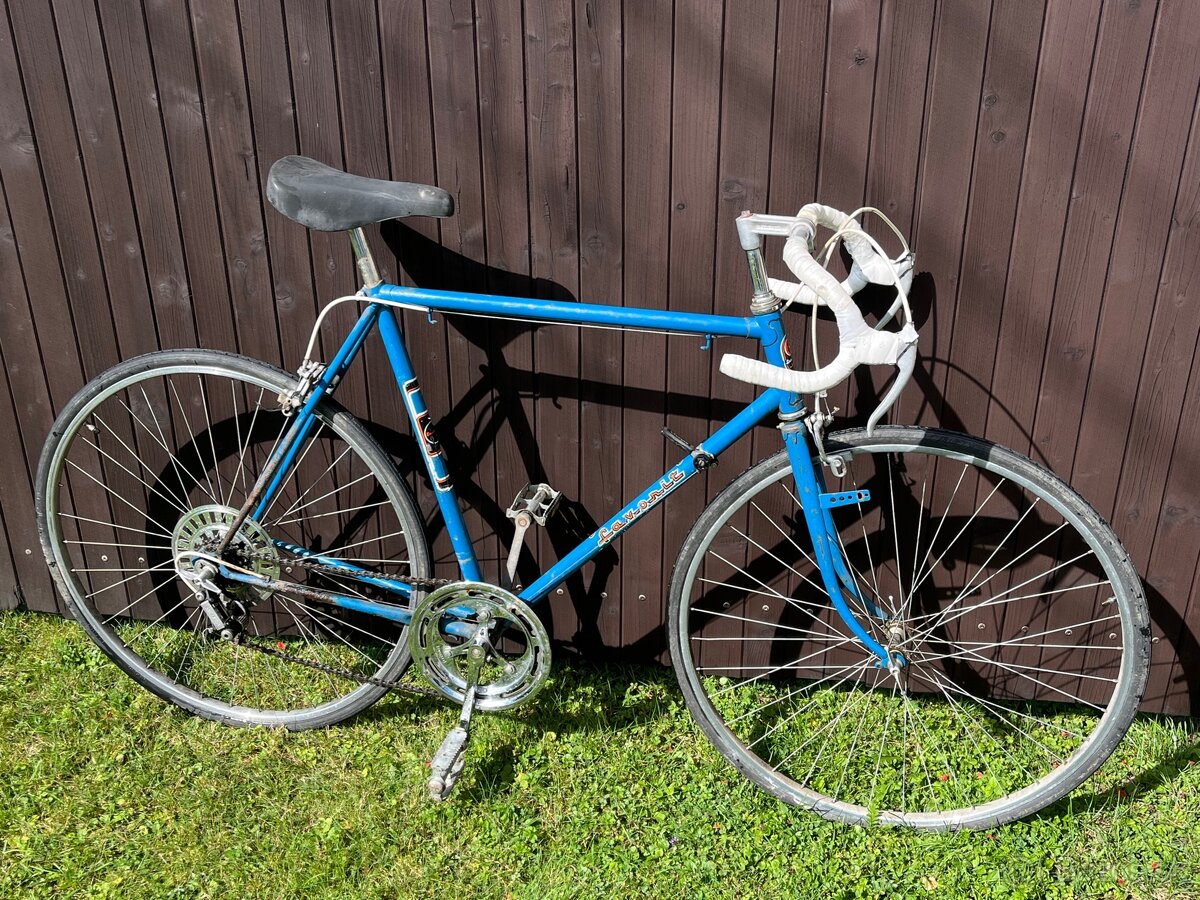 Pánsky cestný bicykel Favorit