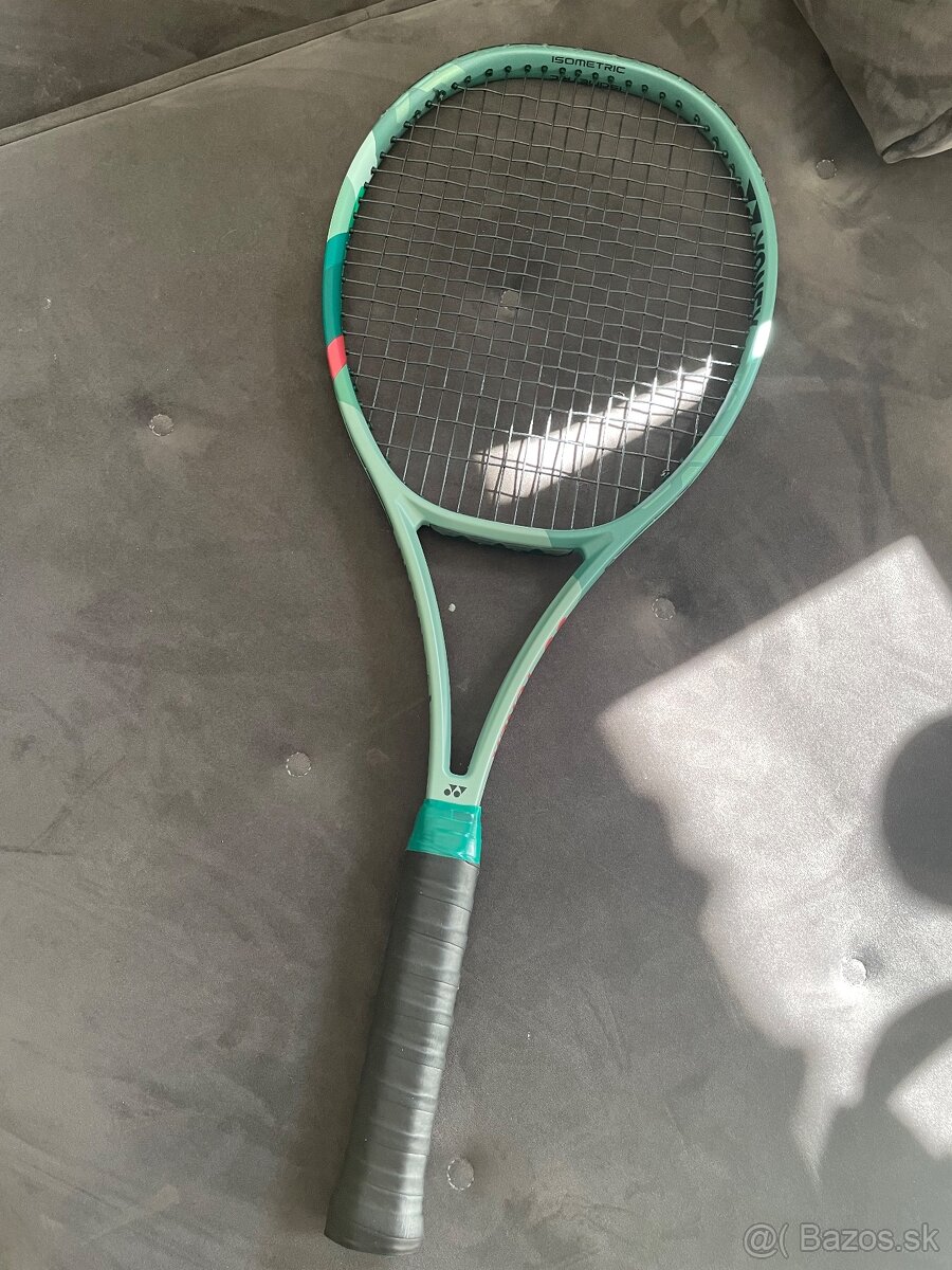 Raketa Yonex Percept 97D