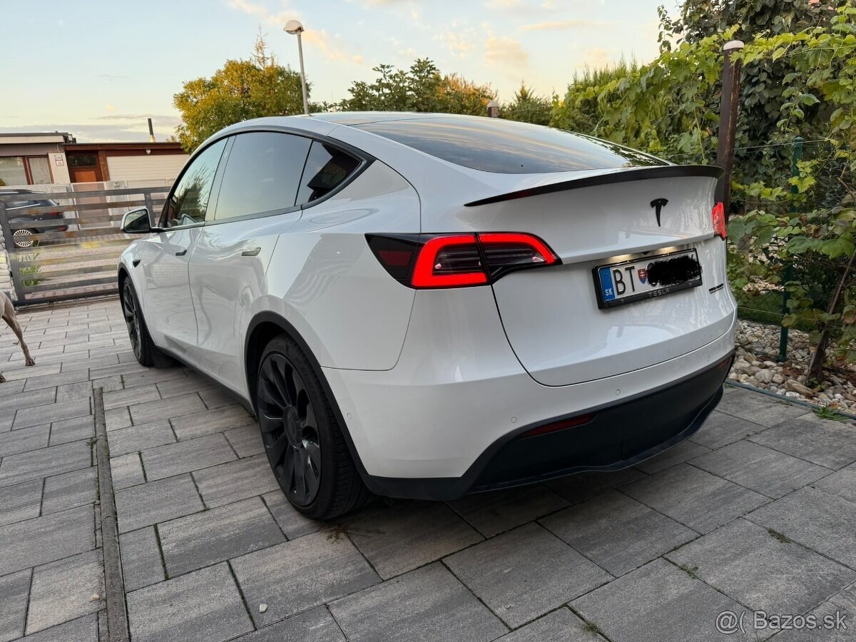 Tesla model Y Performance 10/2022 , 393 KW