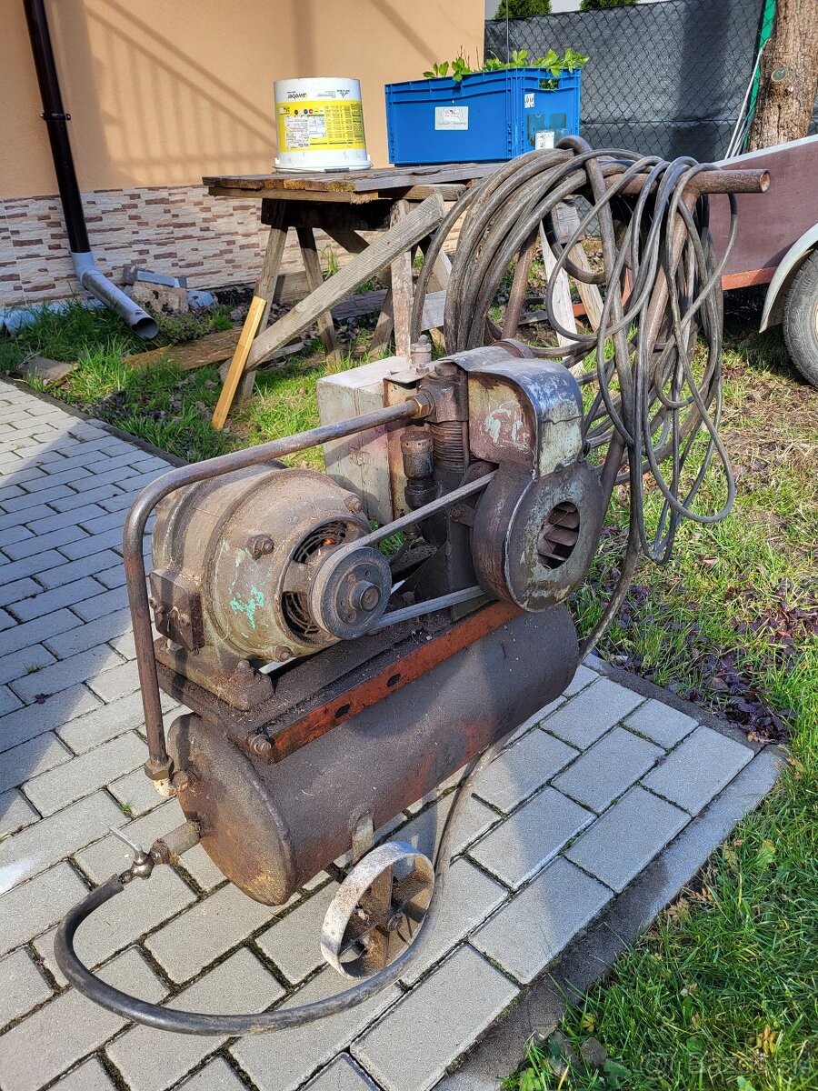 Elektrický vyduchový kompresor.