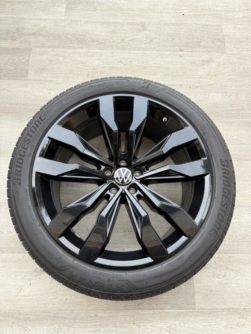 R21 ORIG. KOLA SUZUKA VW TOUAREG R-LINE 285/45/21