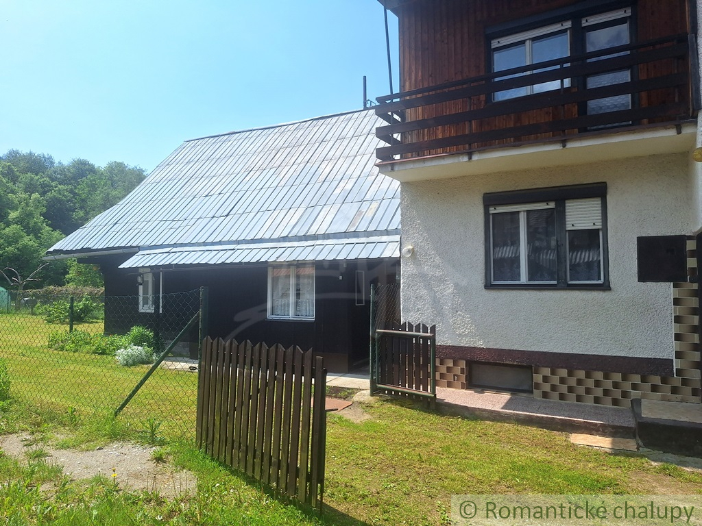 Murovaný dom s dreveničkou na krásnom a tichom mieste s ve