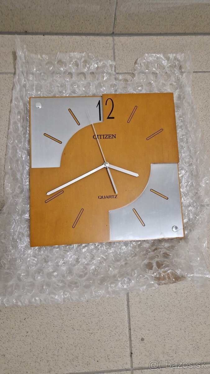 Nástenné hodiny Citizen