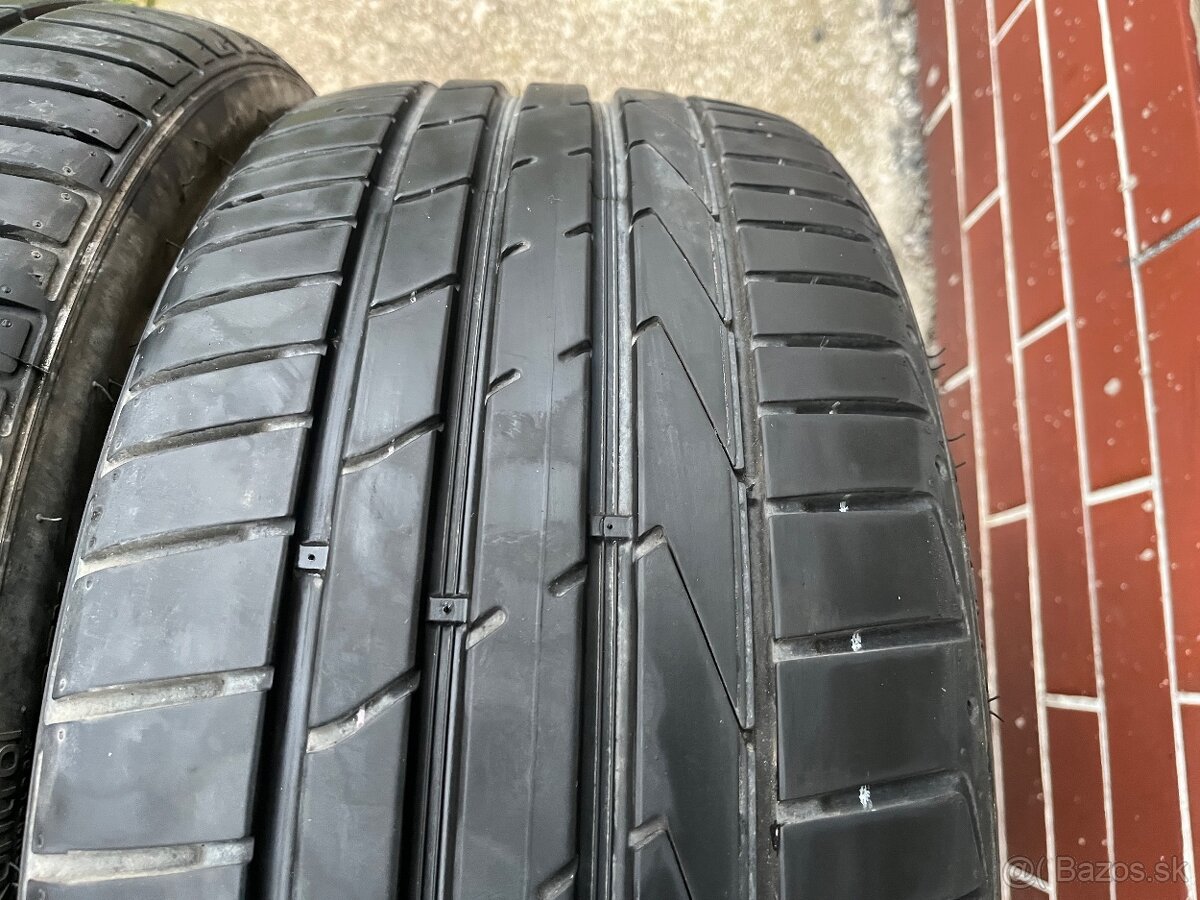225/40 R18 Hankook letné pneu. 2ks.