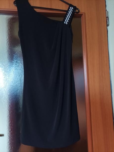 Malé čierne šaty