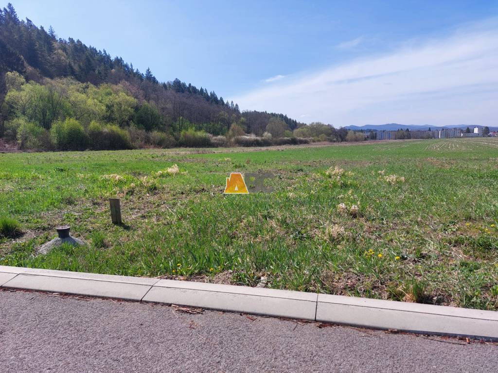 Stavebný pozemok Sliač – 639 m², blízko Zvolen a Banská Byst